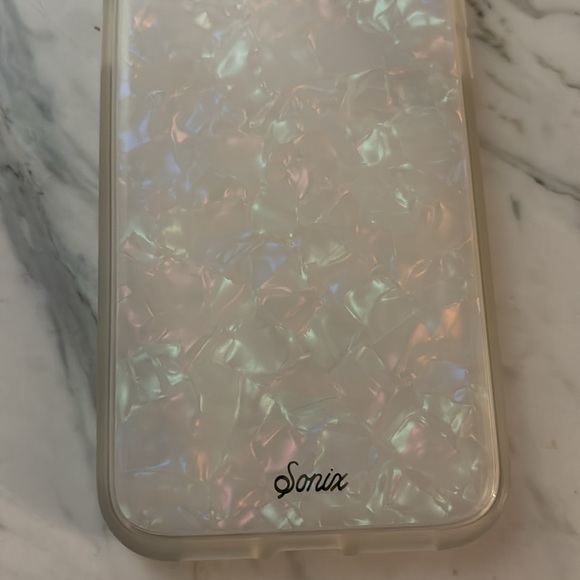 iPhone 11 case - Picture 2 of 6